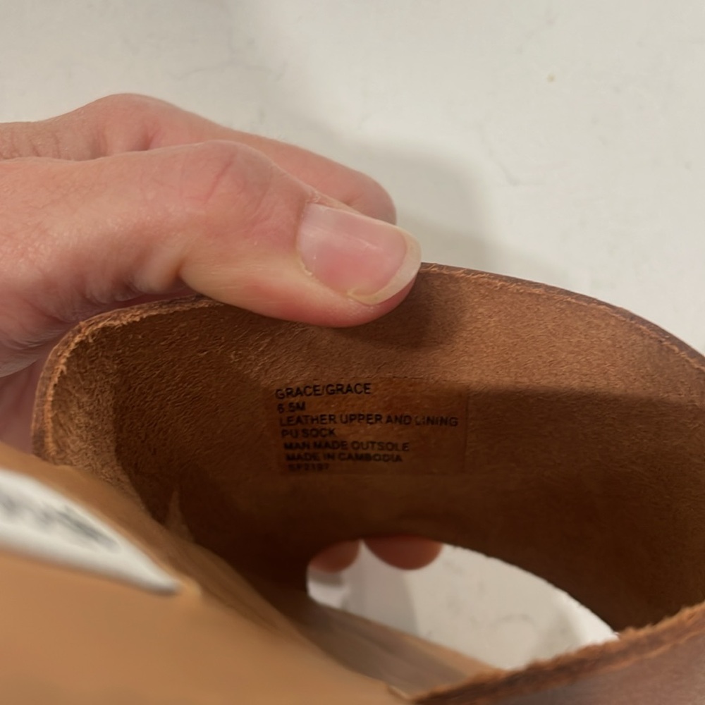 Steve Madden Brown Leather Slide Sandals - Picture 4 of 5